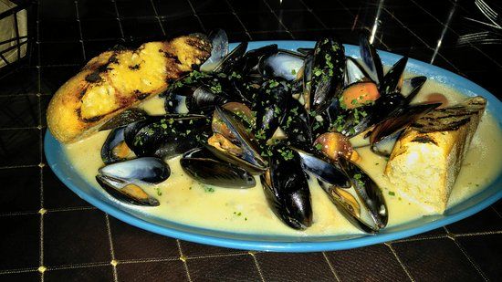 Riviera Bar and Grille